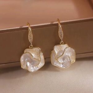 Elegant Gold and White Floral Earrings